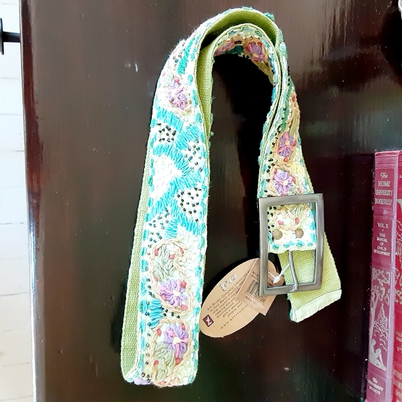 BOHEME Earth Friendly Paisley Patchwork Belt - Picture 5 of 12